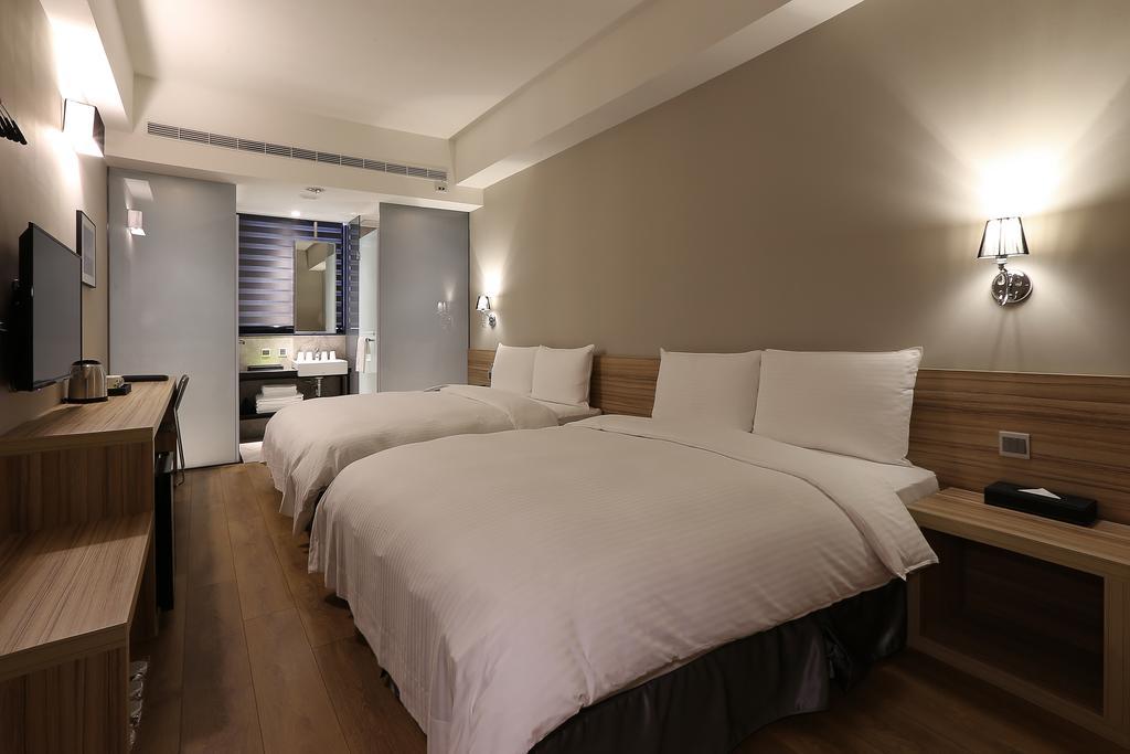 Miller Inn Taichung Bagian luar foto