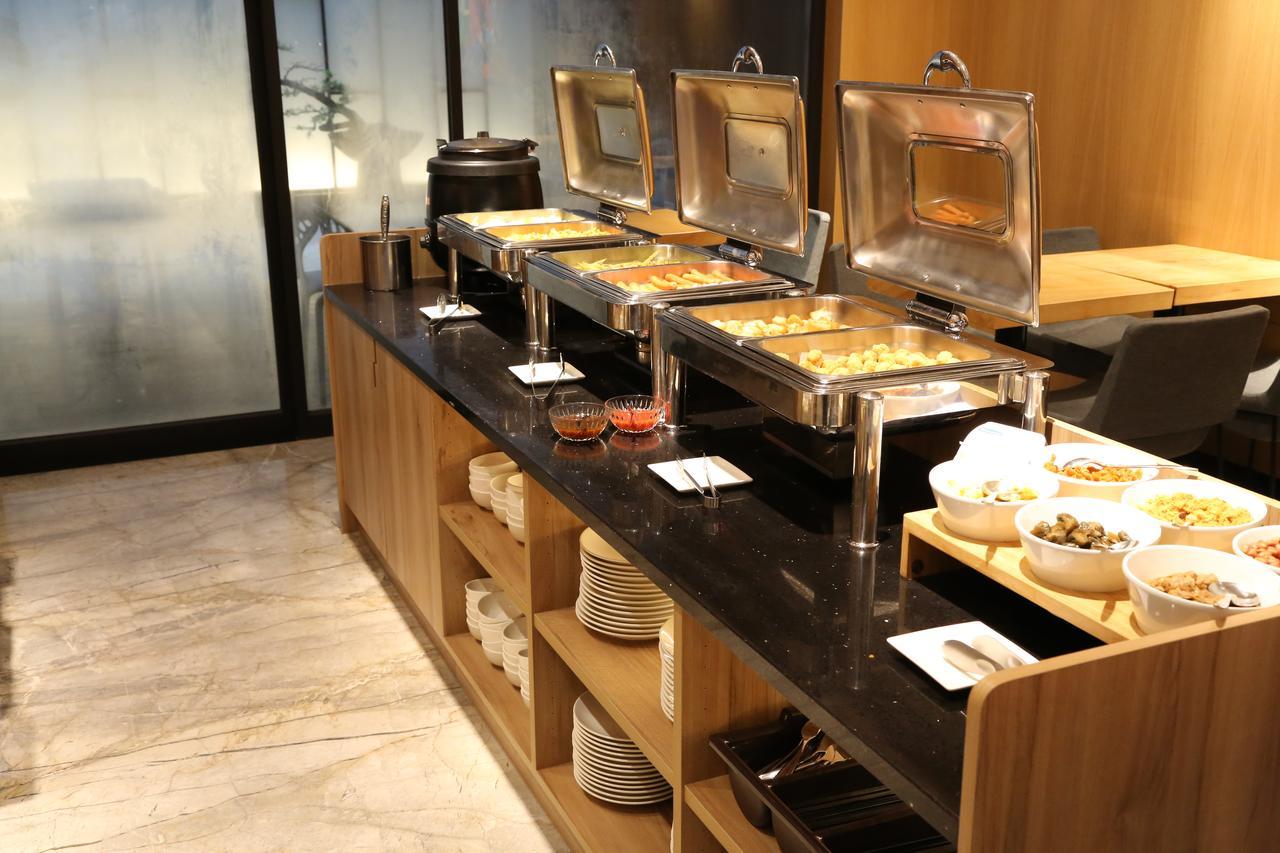 Miller Inn Taichung Ruang foto