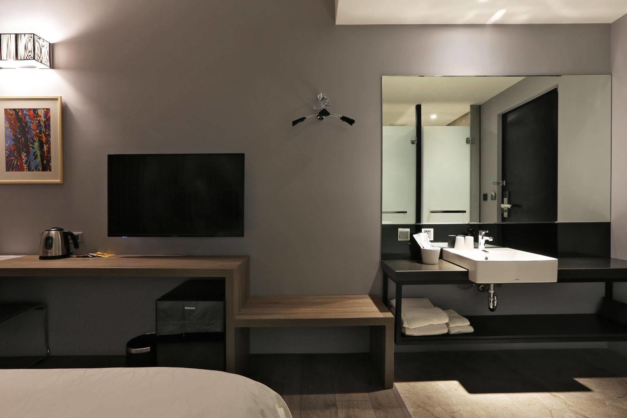Miller Inn Taichung Bagian luar foto