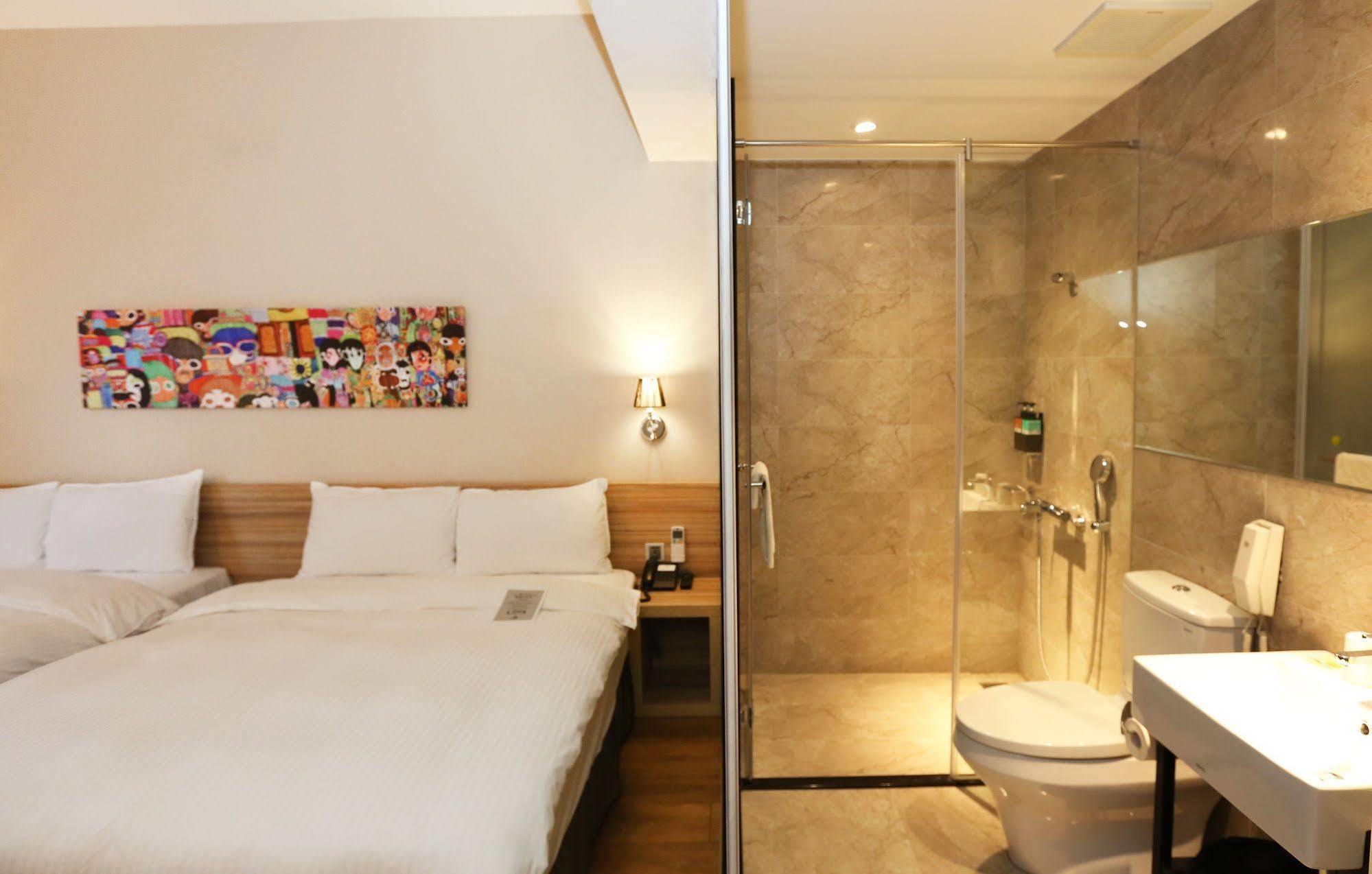 Miller Inn Taichung Bagian luar foto