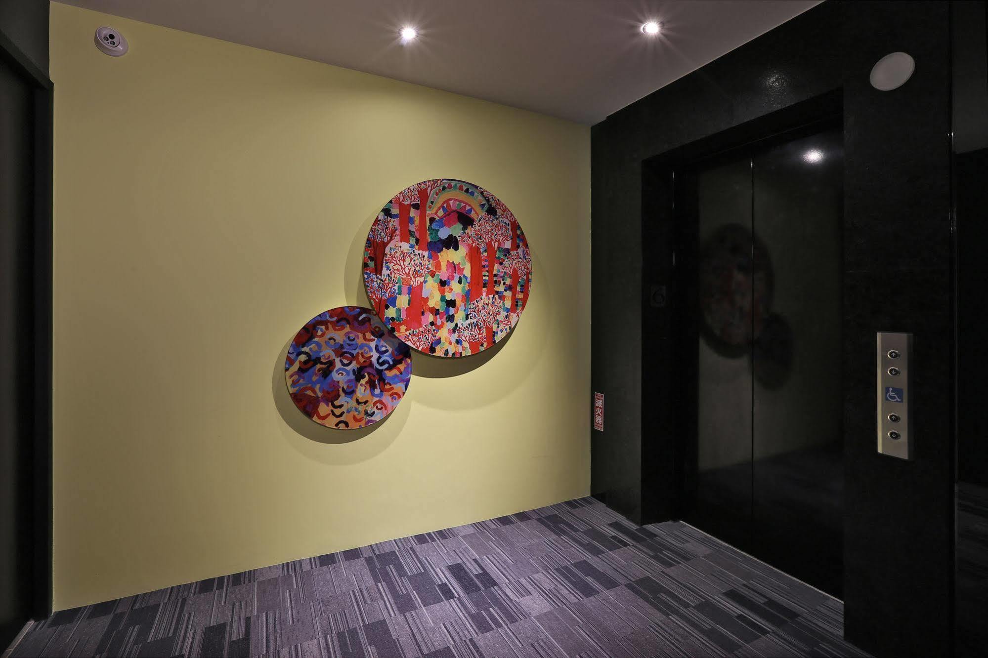 Miller Inn Taichung Bagian luar foto