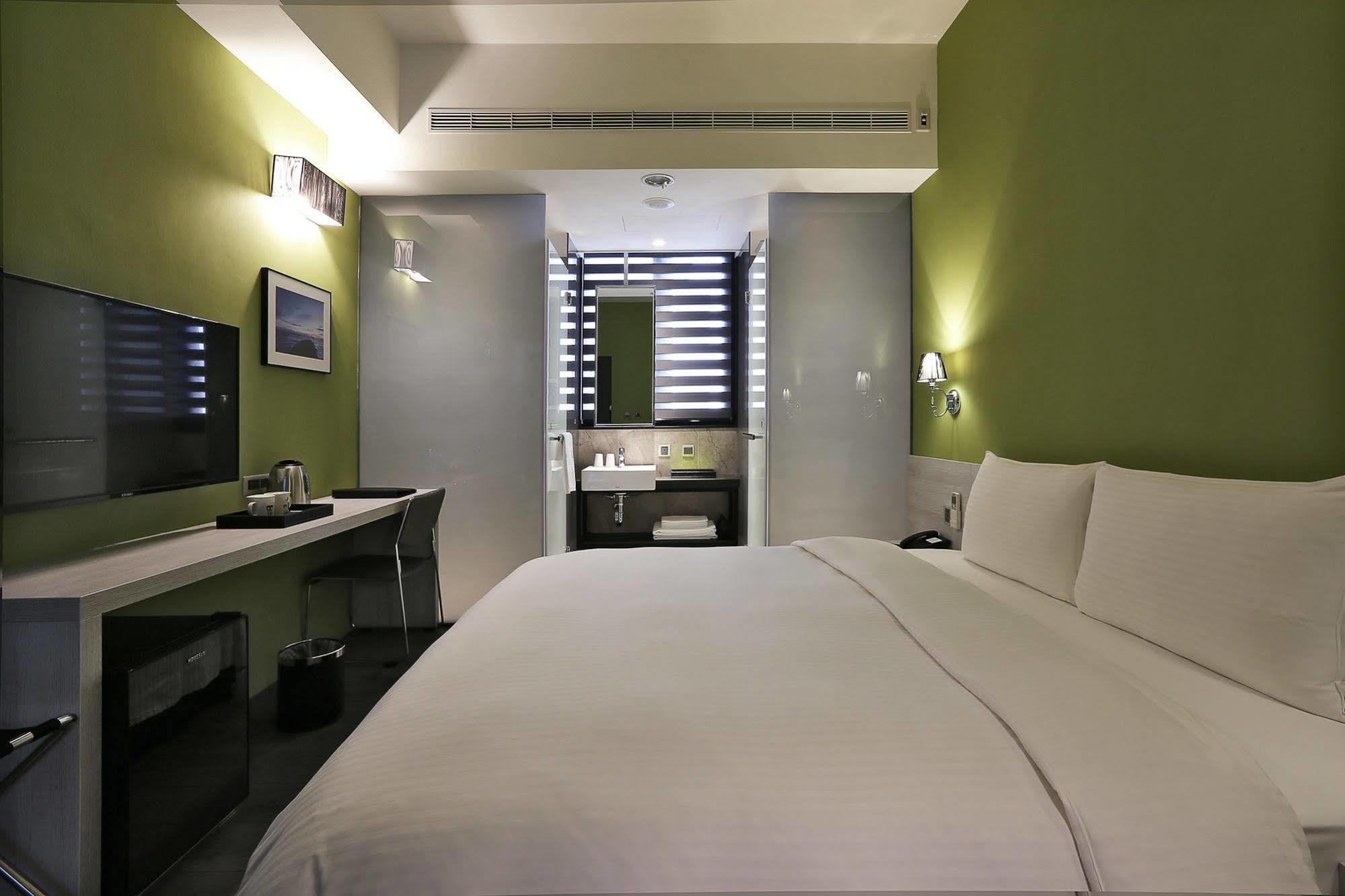 Miller Inn Taichung Bagian luar foto